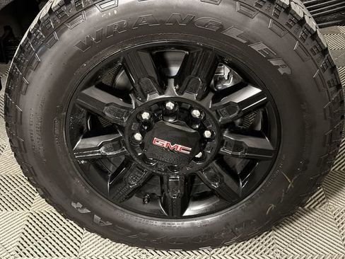 New 2026 GMC Sierra 2500 AT4 w/ AT4 Premium Plus Package image 34