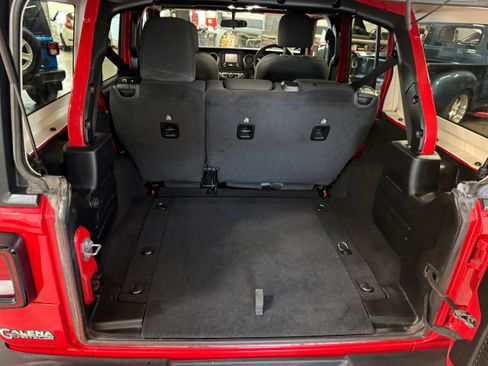 Used 2021 Jeep Wrangler Unlimited Sport AWD/4WD image 24