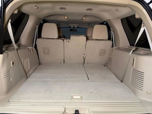 Used 2016 Ford Expedition XLT w/ Equipment Group 202A RWD image 20