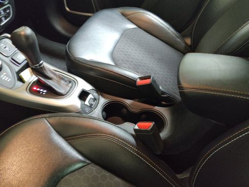 Used 2018 Jeep Compass Latitude w/ Popular Equipment Group image 26