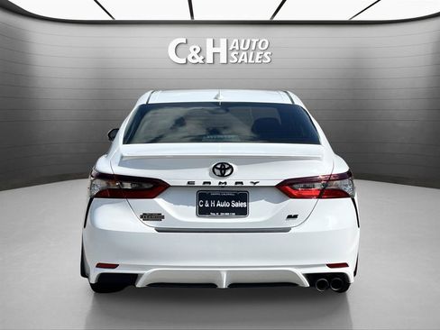 Used 2024 Toyota Camry SE FWD image 8
