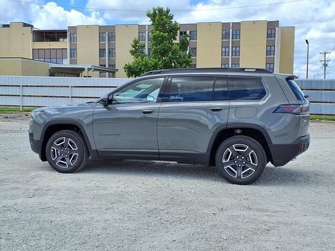 New 2026 Jeep Cherokee Limited AWD/4WD image 17