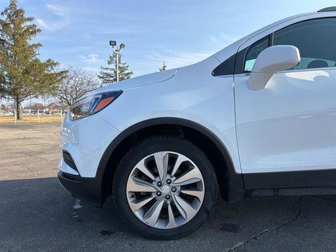 Used 2020 Buick Encore Preferred image 40
