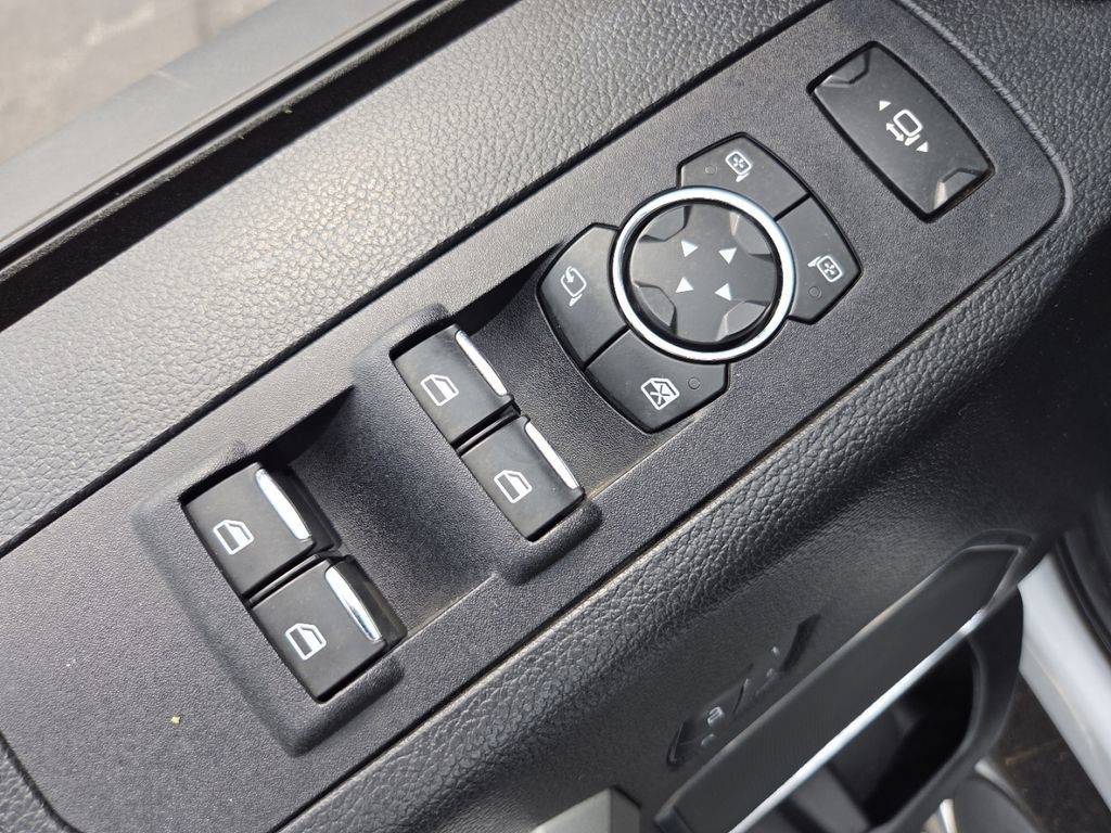 Used 2019 Ford F250 Lariat w/ Lariat Value Package AWD/4WD image 31