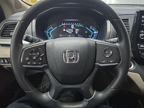 Used 2018 Honda Odyssey EX image 18
