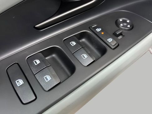 New 2026 Hyundai Elantra Limited image 12