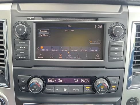 Used 2019 Nissan Titan SV w/ SV Convenience Package RWD image 16