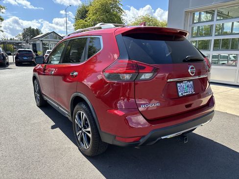Used 2017 Nissan Rogue SL AWD/4WD image 3