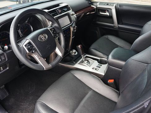 Used 2018 Toyota 4Runner Limited AWD/4WD image 10
