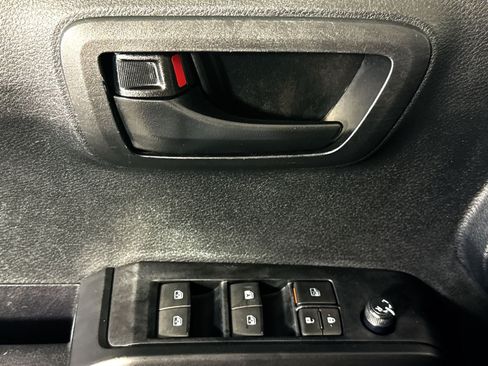 Used 2023 Toyota Tacoma SR w/ SR Convenience Package RWD image 15