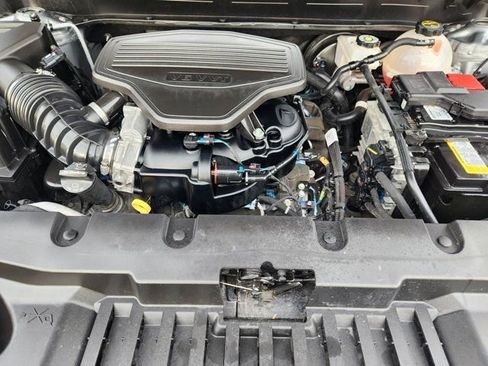 Used 2025 Chevrolet Blazer RS image 31