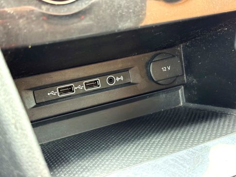 Used 2019 Volkswagen Tiguan SE image 26