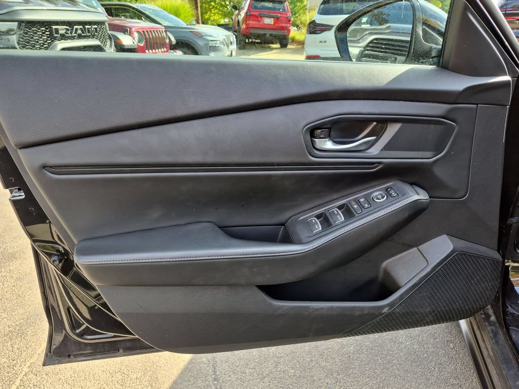 Used 2024 Honda Accord Sport image 11