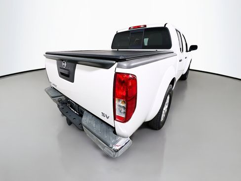 Used 2018 Nissan Frontier SV image 4