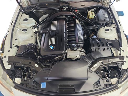 Used 2011 BMW Z4 sDrive30i RWD image 20