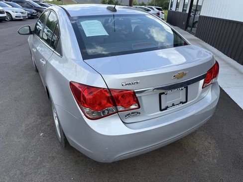 Used 2015 Chevrolet Cruze LT w/ Sun And Sound Package image 12