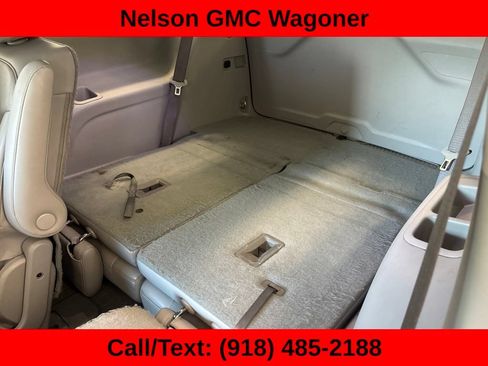 Used 2020 GMC Acadia SLT w/ LPO, Floor Liner Package FWD image 11