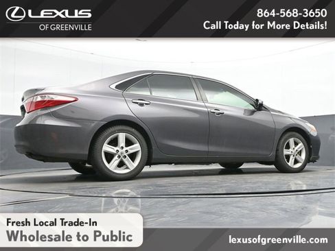 Used 2015 Toyota Camry LE image 12