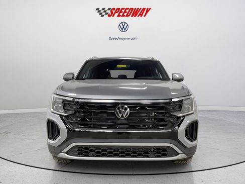 New 2026 Volkswagen Atlas Cross Sport SE AWD/4WD image 2
