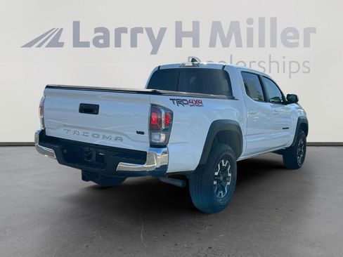 Certified 2023 Toyota Tacoma TRD Off-Road image 5