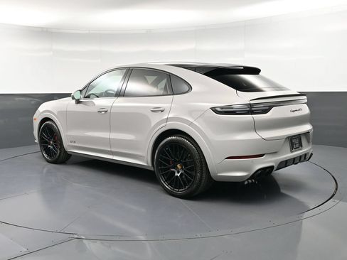 Certified 2023 Porsche Cayenne GTS AWD/4WD image 3