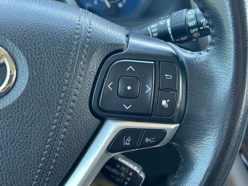 Used 2019 Toyota Sienna XLE Premium image 40