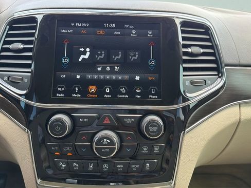 Used 2019 Jeep Grand Cherokee Overland RWD image 21