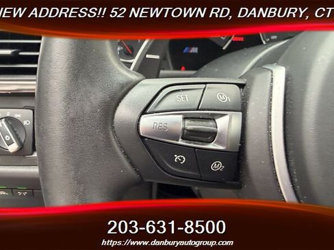 Used 2018 BMW M3 RWD image 28