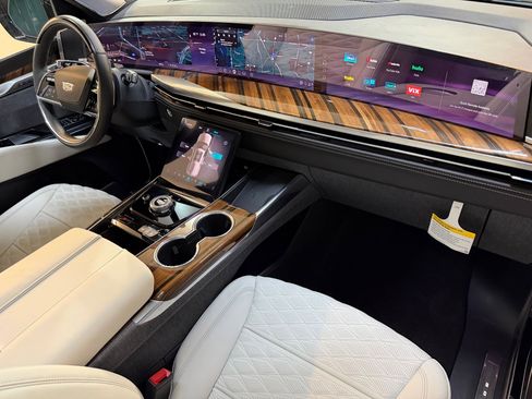 New 2026 Cadillac Escalade Platinum Sport AWD/4WD image 64