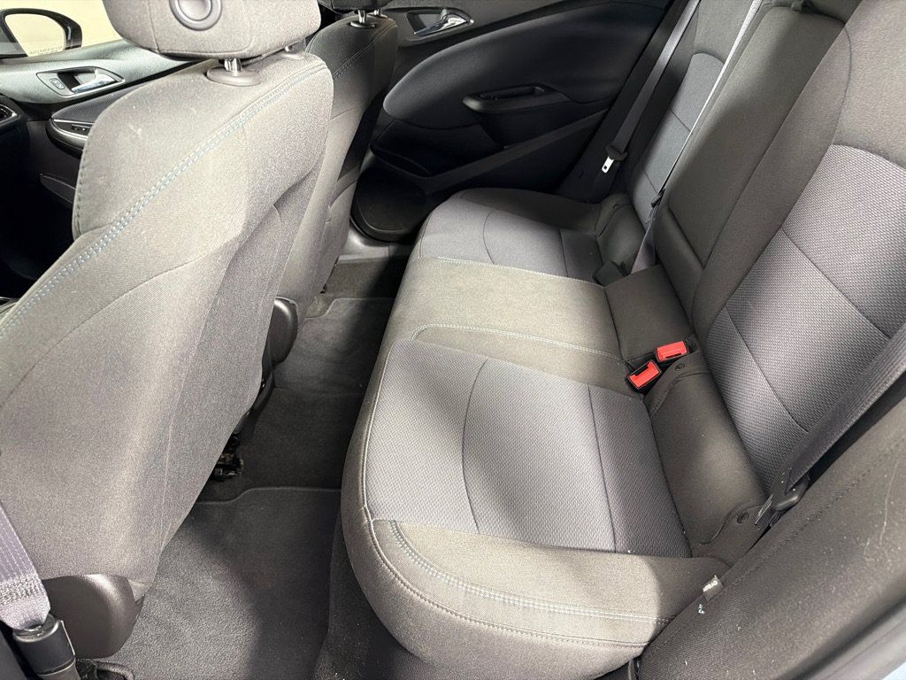 Used 2017 Chevrolet Cruze LT w/ Convenience Package FWD image 18