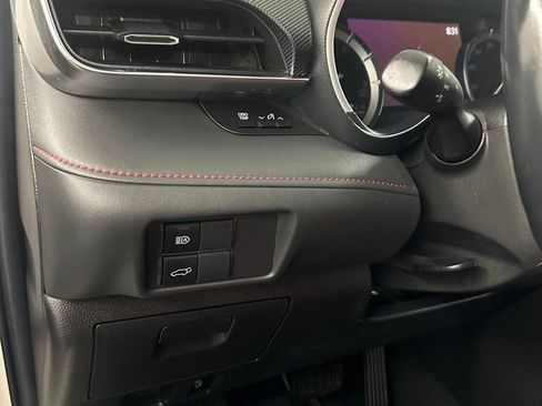 Used 2021 Toyota Highlander XSE AWD/4WD image 14