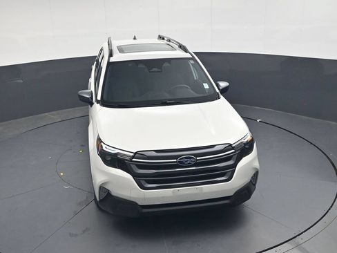 Used 2025 Subaru Forester Premium AWD/4WD image 42