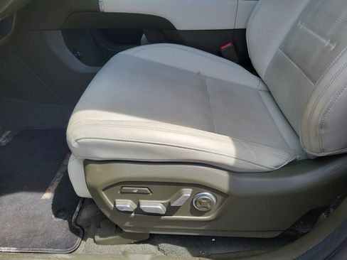 Used 2025 Hyundai Santa Fe Calligraphy AWD/4WD image 5