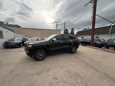 Used 2017 Jeep Grand Cherokee Limited AWD/4WD image 25