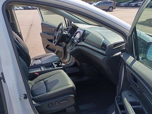 Used 2024 Honda Odyssey EX-L image 16