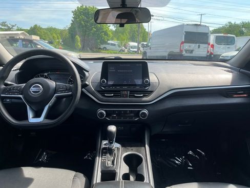 Used 2021 Nissan Altima 2.5 SV FWD image 18