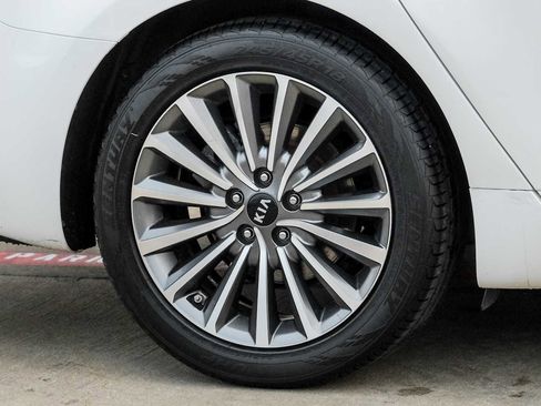 Used 2019 Kia Cadenza Premium image 59