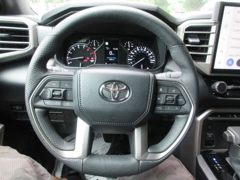 Used 2025 Toyota Tundra SR5 w/ SR5 Premium Package AWD/4WD image 12