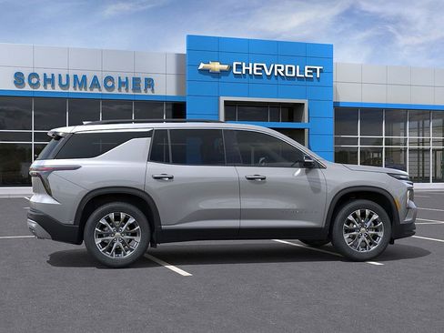 New 2026 Chevrolet Traverse LT image 5