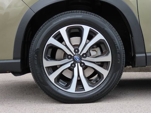 Used 2024 Subaru Forester Limited AWD/4WD image 14
