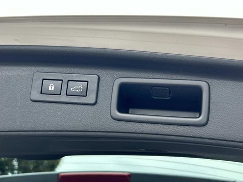 Used 2023 Subaru Forester Premium image 14