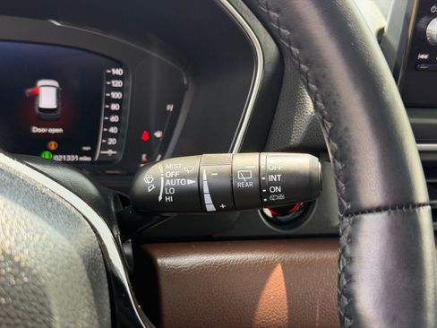 Used 2025 Honda Pilot Elite image 23