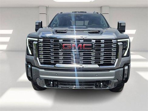 New 2026 GMC Sierra 2500 Denali w/ Denali Reserve Package image 8