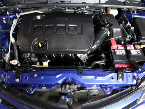 Used 2018 Toyota Corolla SE w/ SE Premium Package FWD image 33