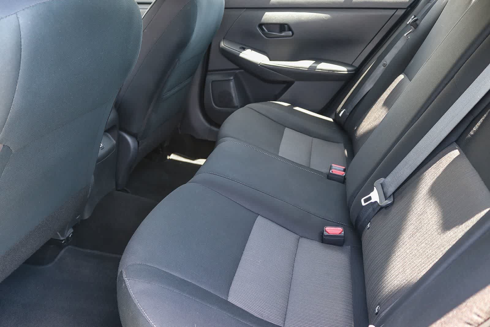 Used 2024 Nissan Sentra SV FWD image 18