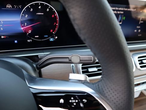 New 2026 Mercedes-Benz GLS 450 4MATIC image 39