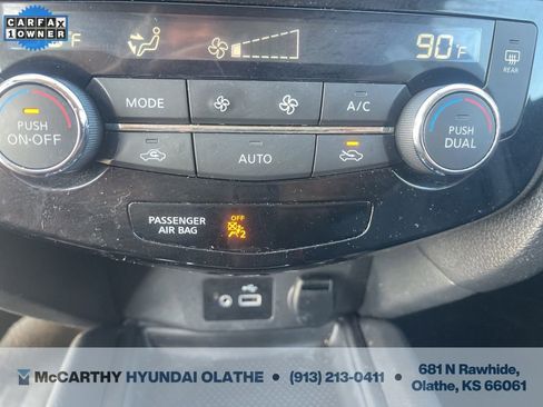 Used 2018 Nissan Rogue SV image 25