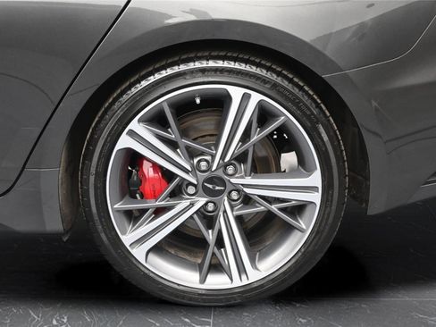 Used 2025 Genesis G70 3.3T Advanced w/ Sport Prestige Package AWD/4WD image 13
