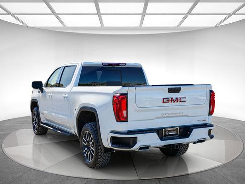 Used 2024 GMC Sierra 1500 AT4 w/ Technology Package AWD/4WD image 2