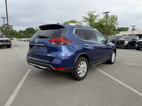 Used 2019 Nissan Rogue S w/ Special Edition Package FWD image 7